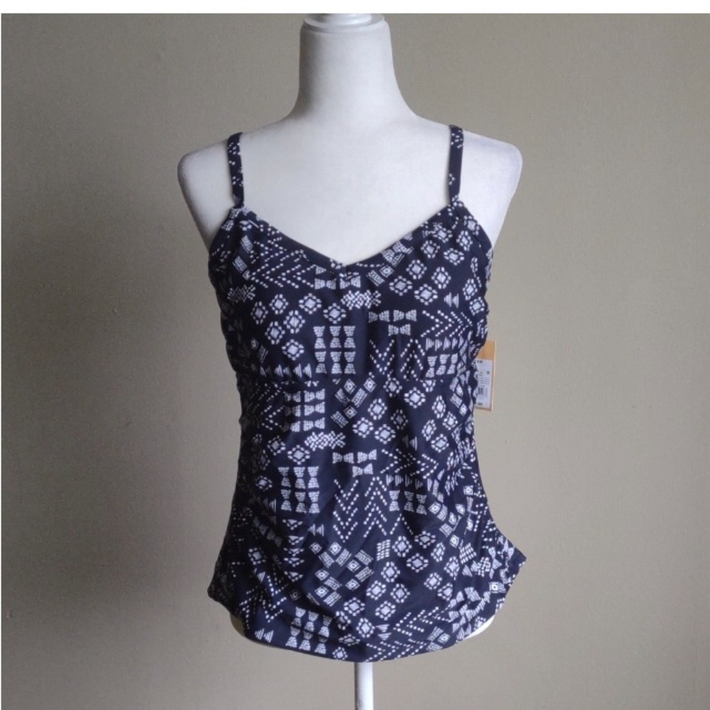 Kona Sol swim top Navy with geometric white pattern. Size 14W